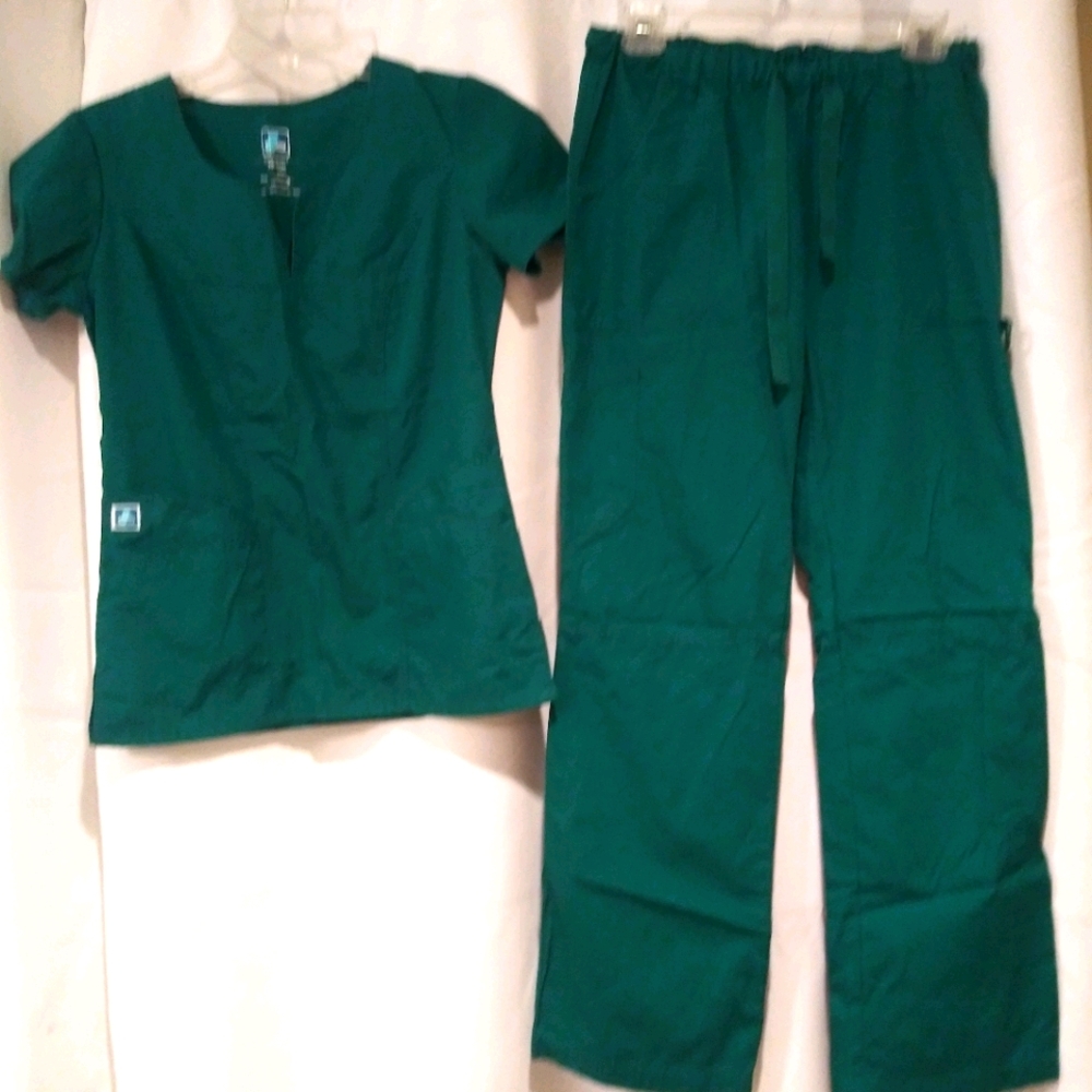 Adar Scrub Set Hunter Green